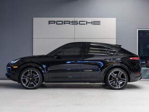 2023 Porsche Cayenne Platinum Edition