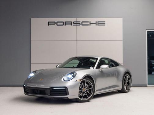 2020 Porsche 911 Carrera