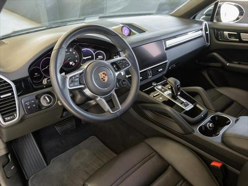 2022 Porsche Cayenne Platinum Edition