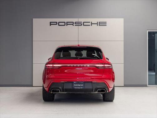 2023 Porsche Macan Base