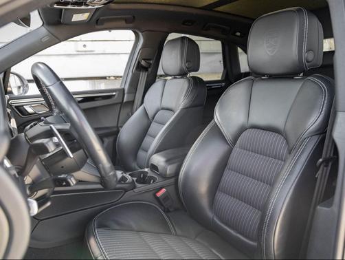 2024 Porsche Macan T