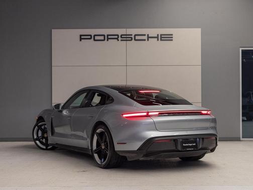 2023 Porsche Taycan