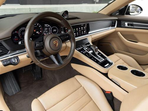 Night Blue Metallic 2023 Porsche Panamera 4 Platinum Edition