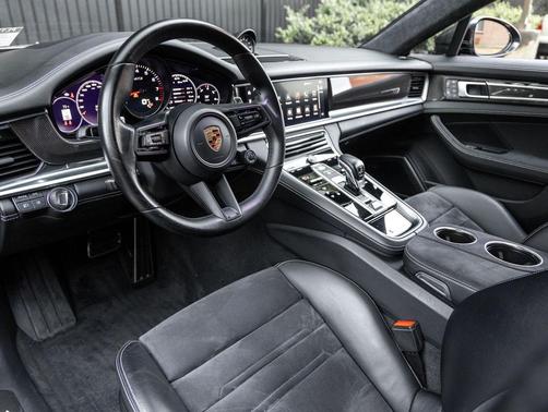 2023 Porsche Panamera GTS