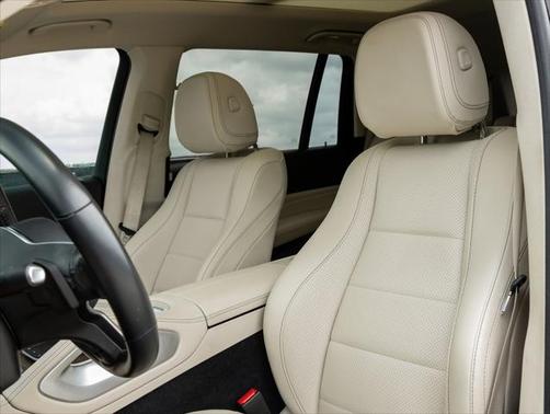 2022 Mercedes-Benz GLS 450 4MATIC