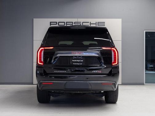 2021 GMC Yukon 4WD AT4