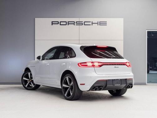 2024 Porsche Macan 