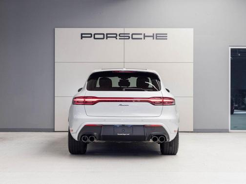 2024 Porsche Macan 