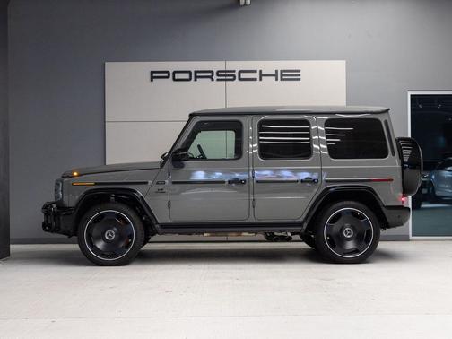 MANUFAKTUR Arabian Grey 2026 Mercedes-Benz AMG G 63 G 63 AMG