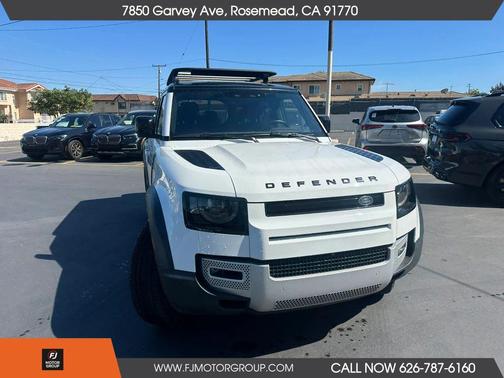 2022 Land Rover Defender 110 SE