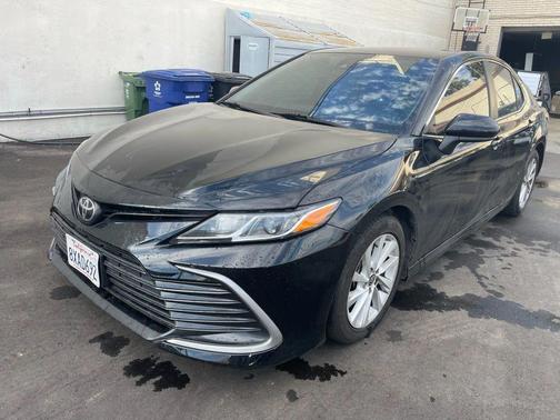 2022 Toyota Camry LE