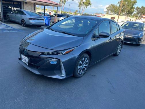 2021 Toyota Prius Prime LE