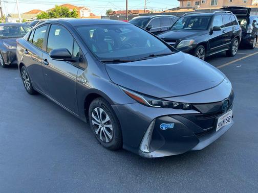 2021 Toyota Prius Prime LE