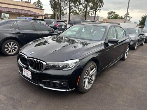 2016 BMW 740 740i Sedan 4D