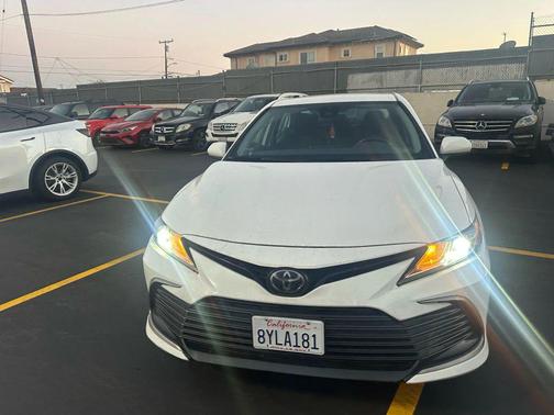 2022 Toyota Camry LE