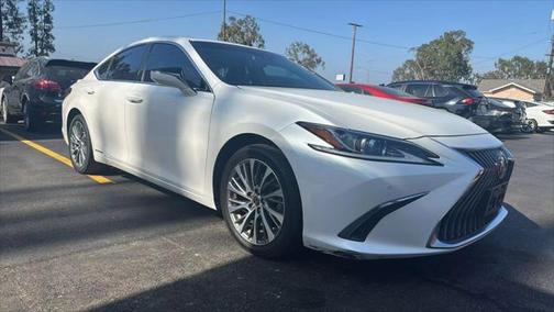 2020 Lexus ES 300h Base