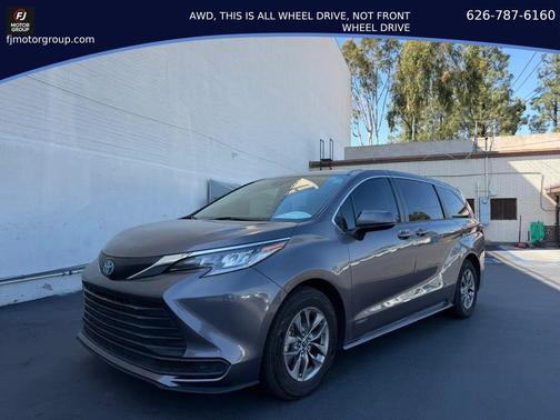 Predawn Gray Mica 2021 Toyota Sienna LE