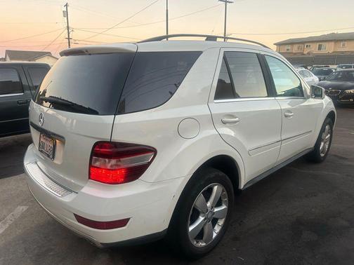 2011 Mercedes-Benz M-Class ML 350 Sport Utility 4D