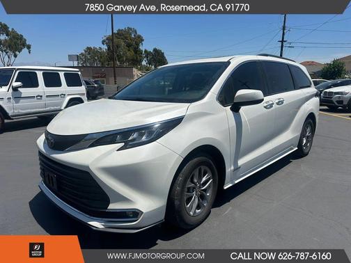2021 Toyota Sienna XLE