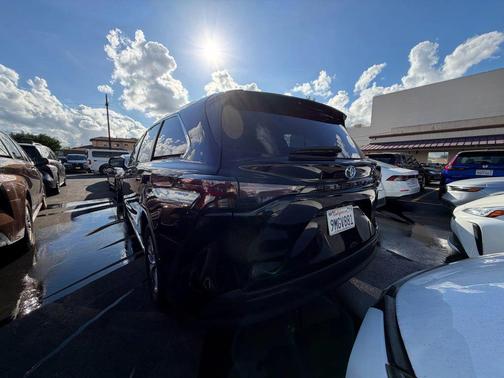 2024 Toyota Sienna LE