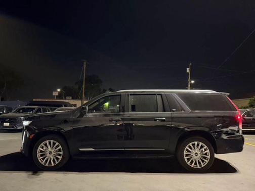 2023 Cadillac Escalade ESV Sport