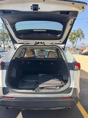 2020 Toyota RAV4 Hybrid LE