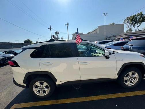 2020 Toyota RAV4 Hybrid LE