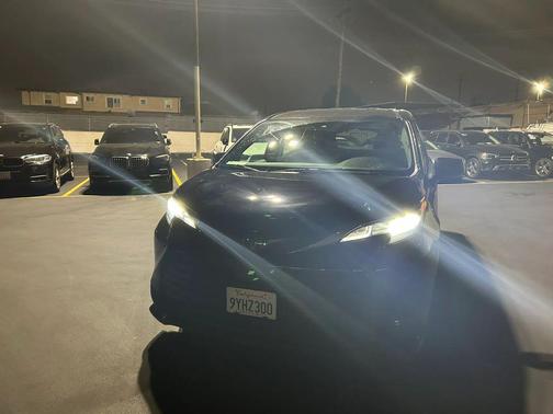 Black 2023 Toyota Sienna LE