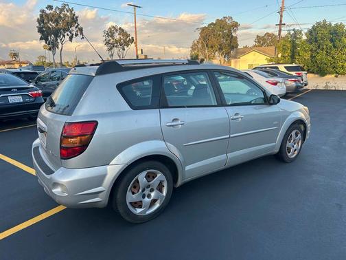 2004 Pontiac Vibe Base