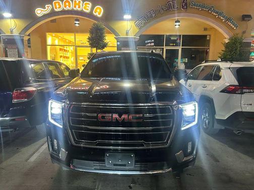 2021 GMC Yukon XL SLT