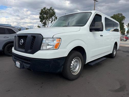 2016 Nissan NV Passenger NV3500 HD S V6