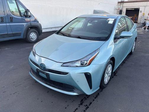 2021 Toyota Prius LE
