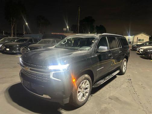 2023 Chevrolet Suburban Premier