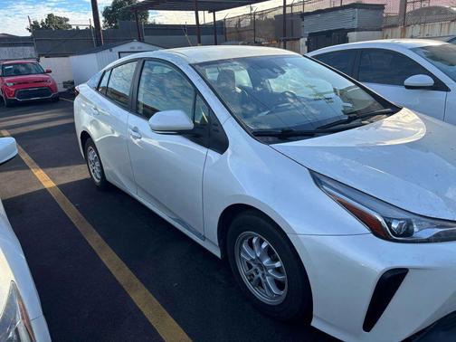 2019 Toyota Prius LE