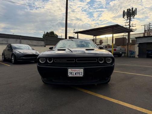 2015 Dodge Challenger SXT