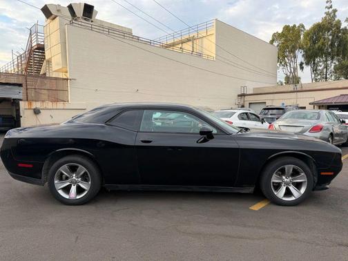 2015 Dodge Challenger SXT