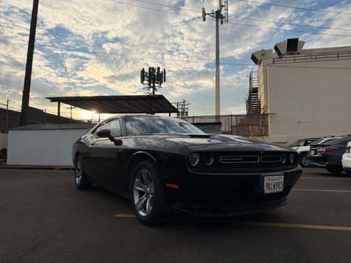 2015 Dodge Challenger SXT