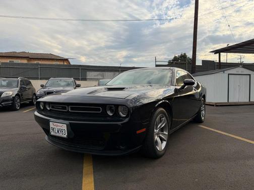 2015 Dodge Challenger SXT