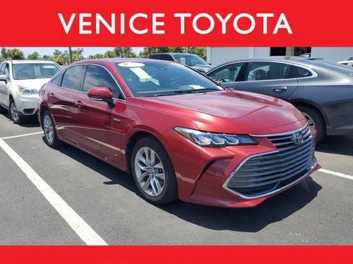 2021 Toyota Avalon Hybrid XLE