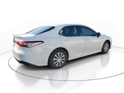 2018 Toyota Camry Hybrid LE