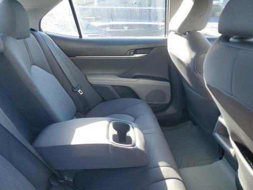 2018 Toyota Camry Hybrid LE