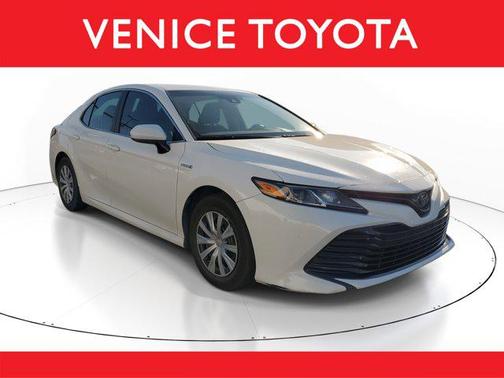 2018 Toyota Camry Hybrid LE