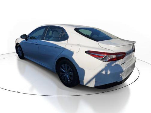 2018 Toyota Camry Hybrid LE