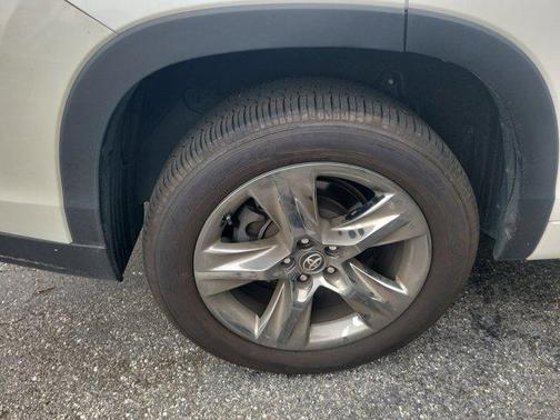 2018 Toyota Highlander Limited Platinum