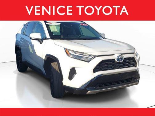 2023 Toyota RAV4 Hybrid SE