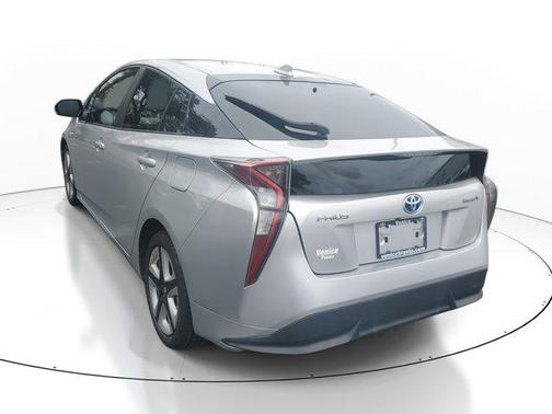 2016 Toyota Prius Four Touring