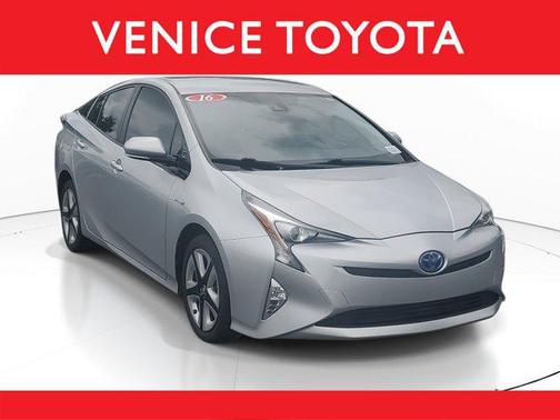 2016 Toyota Prius Four Touring
