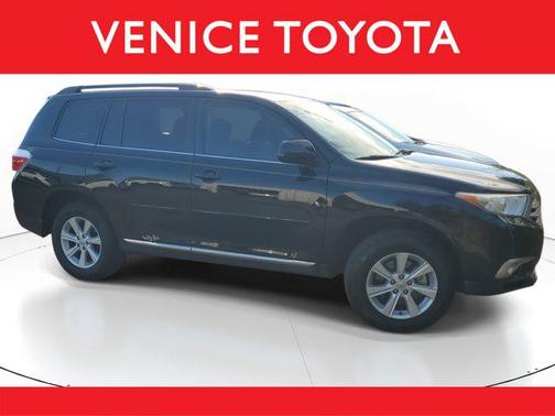 2011 Toyota Highlander SE