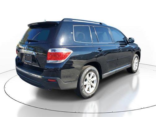2011 Toyota Highlander SE