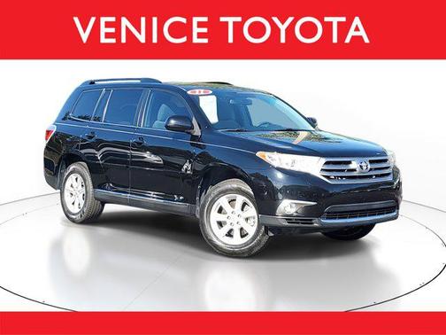 2011 Toyota Highlander SE